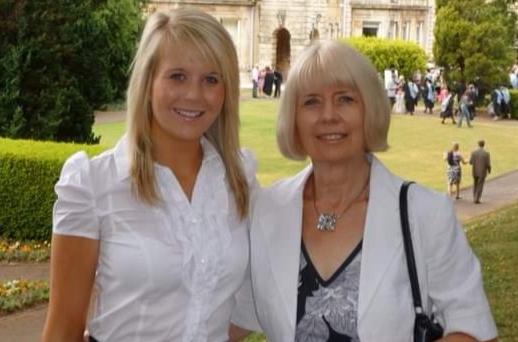 Lara and her mum, Sandee