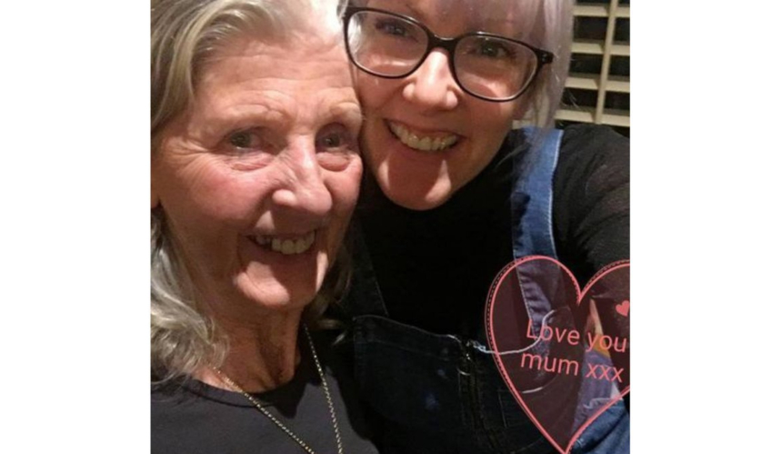 Martina smiling in a selfie next to her mum, with a illustration that reads 'Love you mum'