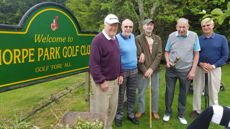 Golfers and volunteers in Lincoln