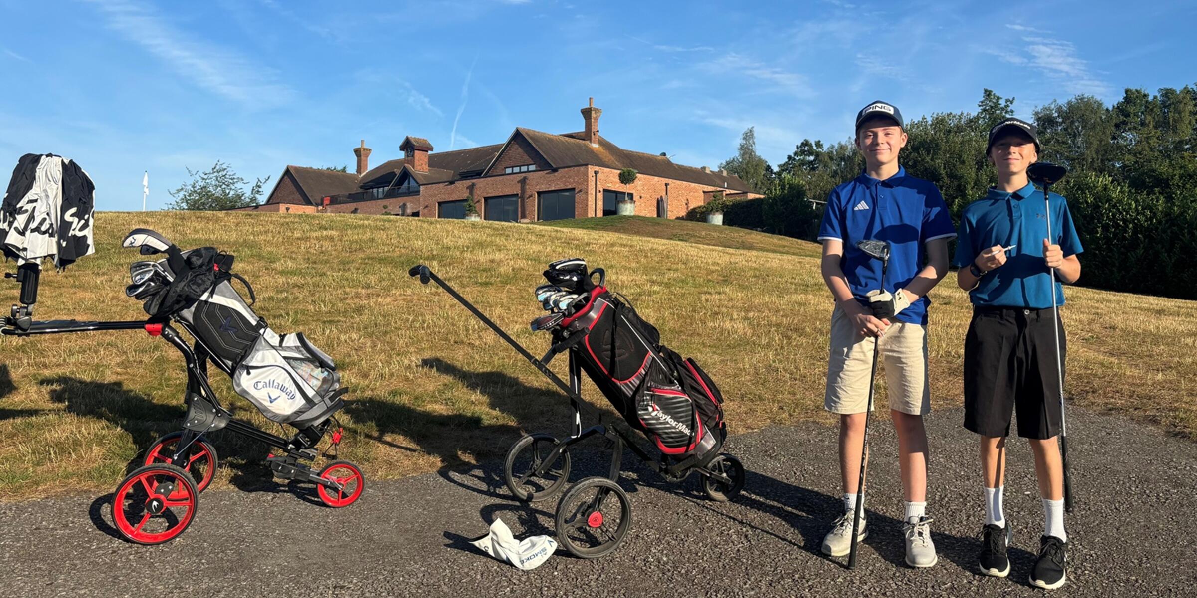 Arthur and Noah during their golf challenge