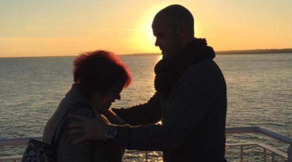 Neil with his mum Yvonne at sunset
