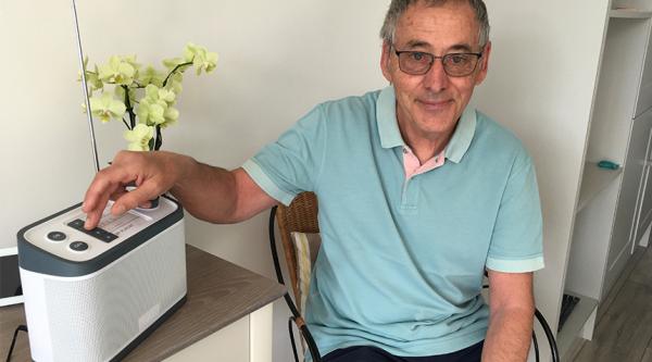 Mick and the Relish Radio and Music Player