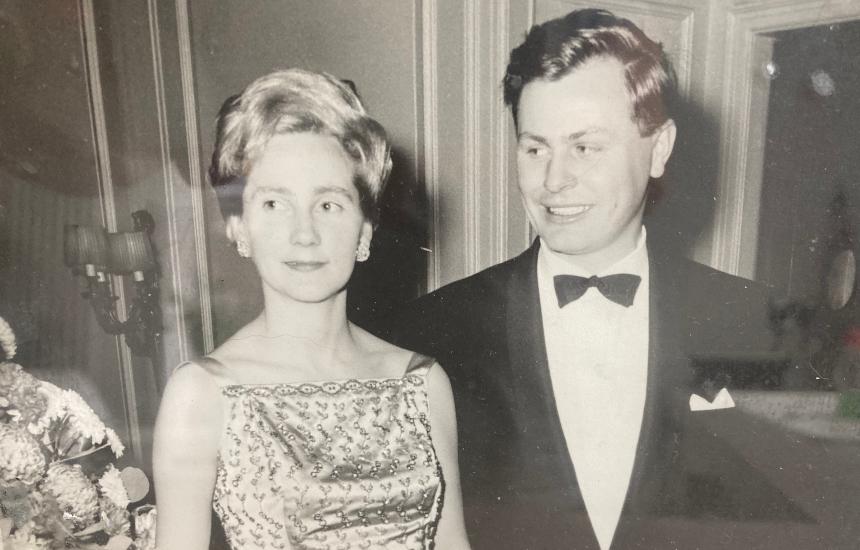 A black and white photo of Sarah Smith's parents in 1964