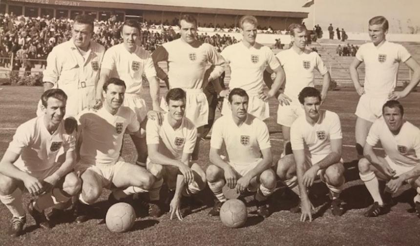An old photograph of an England football squad, with Alan Peacock in it