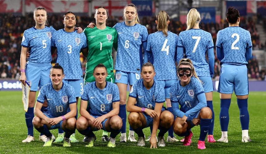 England Lionesses full team shot with three players' names missing on their shirts