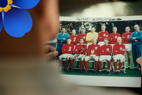 Looking at a signed photo of the1966 winning England football team 